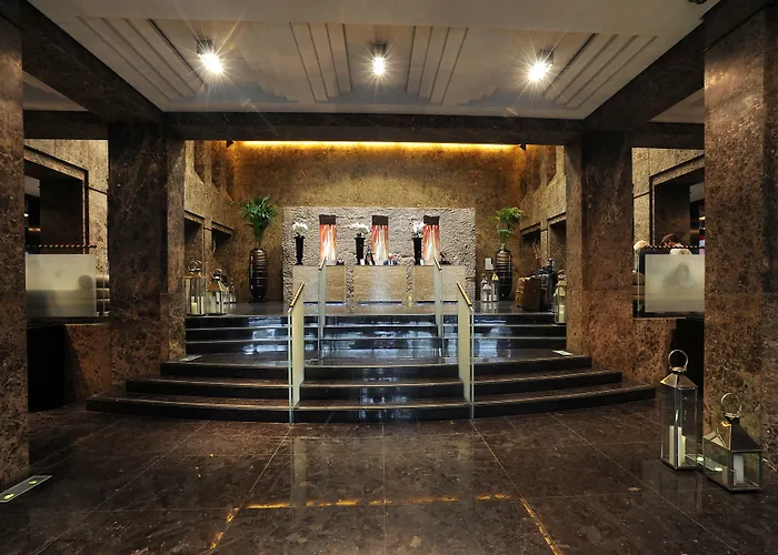 Allegroitalia Golden Palace Otel 5*